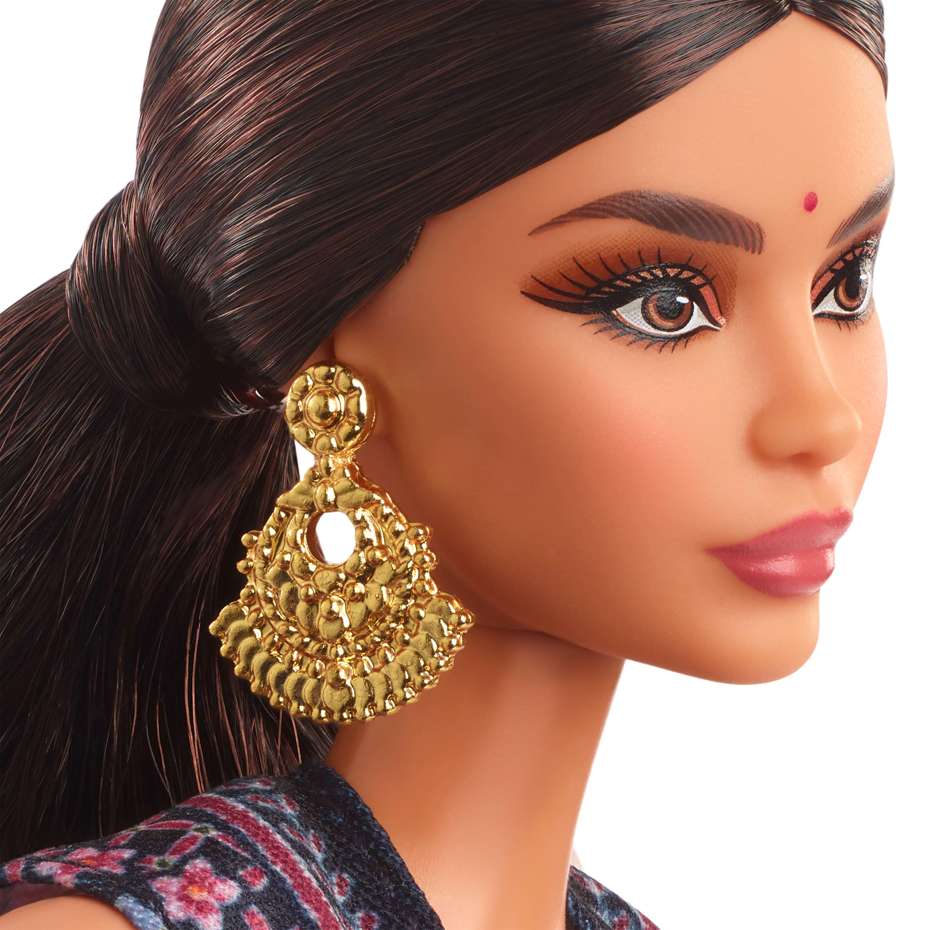 Barbie Signature Diwali Doll by Anita Dongre - Image 15