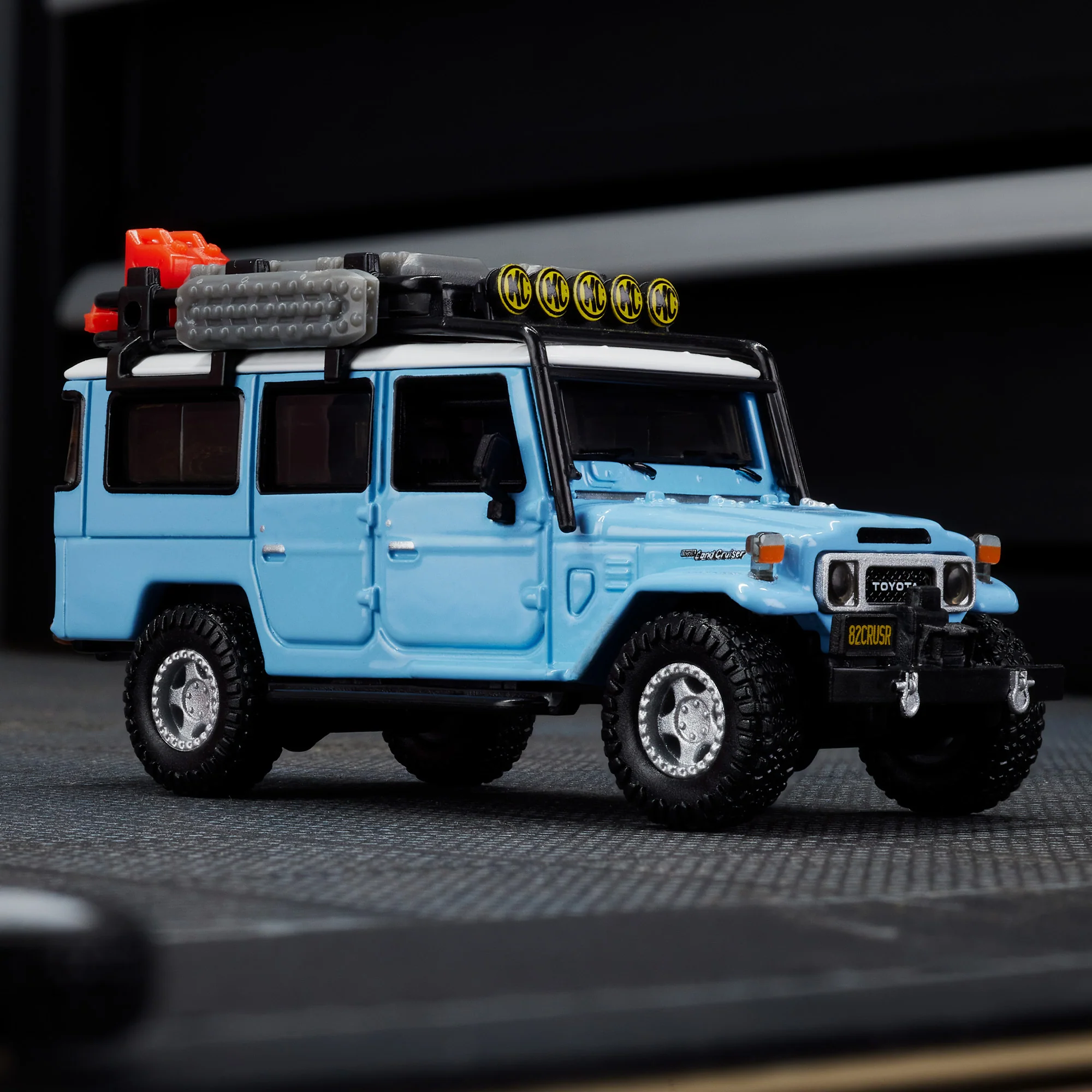 Hot Wheels Elite 64 Mod Shop 1982 Custom Toyota Land Cruiser FJ45 Troopy - Image 11