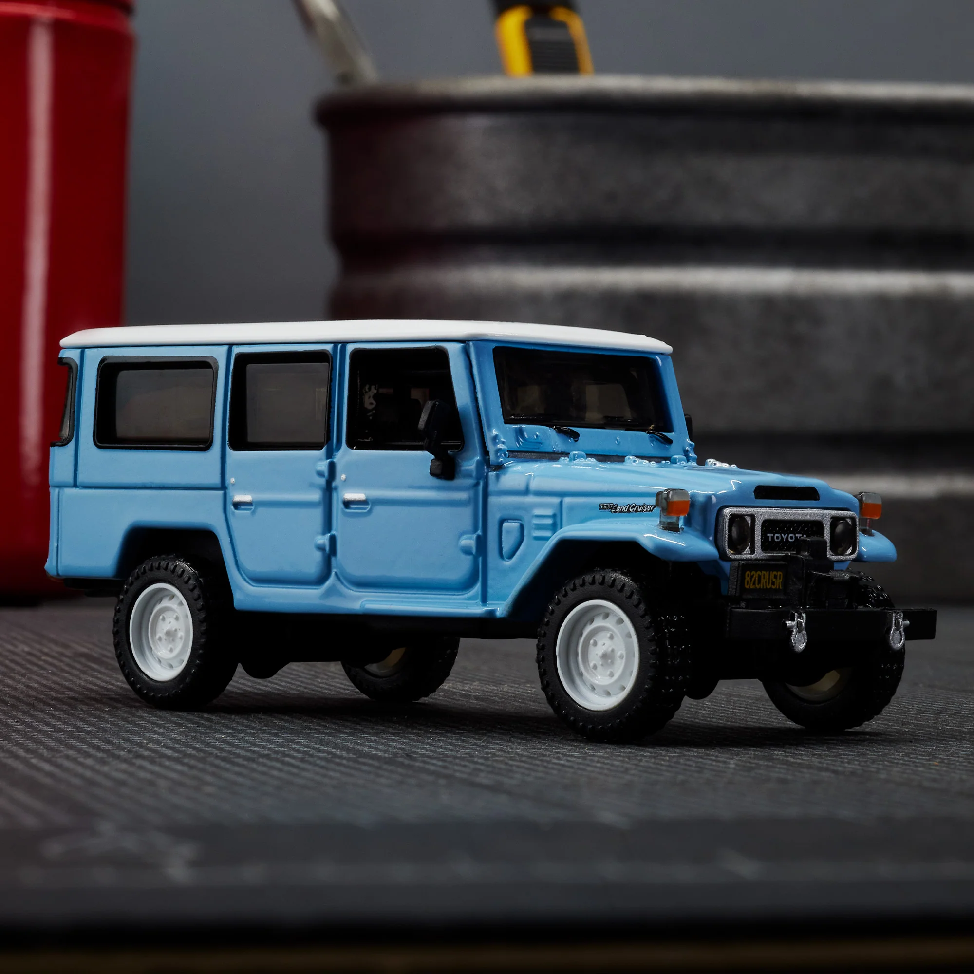 Hot Wheels Elite 64 Mod Shop 1982 Custom Toyota Land Cruiser FJ45 Troopy - Image 15