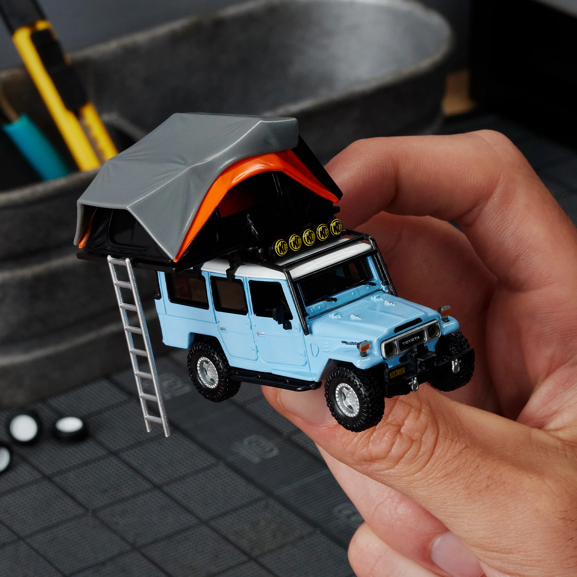 Hot Wheels Elite 64 Mod Shop 1982 Custom Toyota Land Cruiser FJ45 Troopy - Image 21