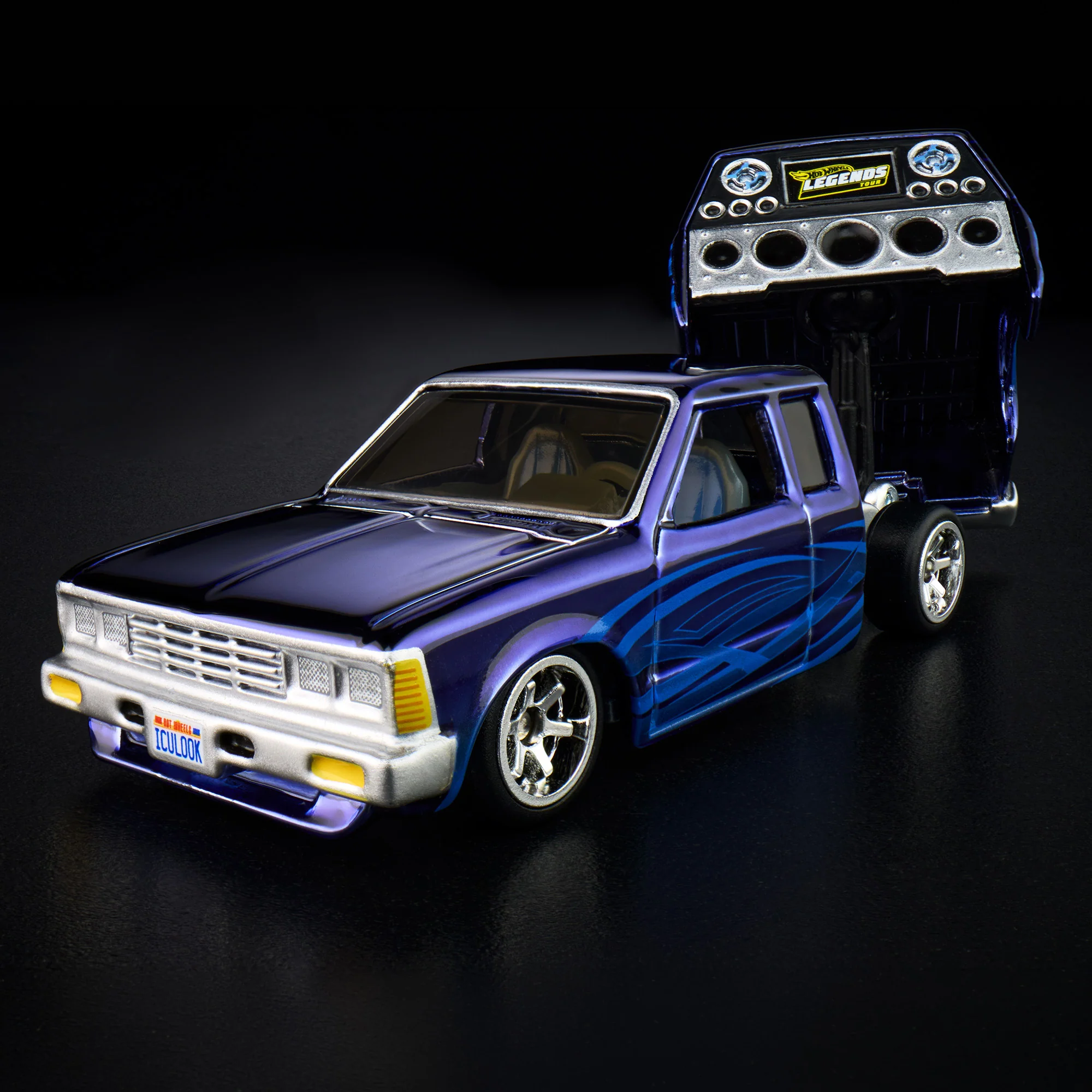 Hot Wheels RLC Exclusive 1986 Nissan 720 King Cab - Image 3