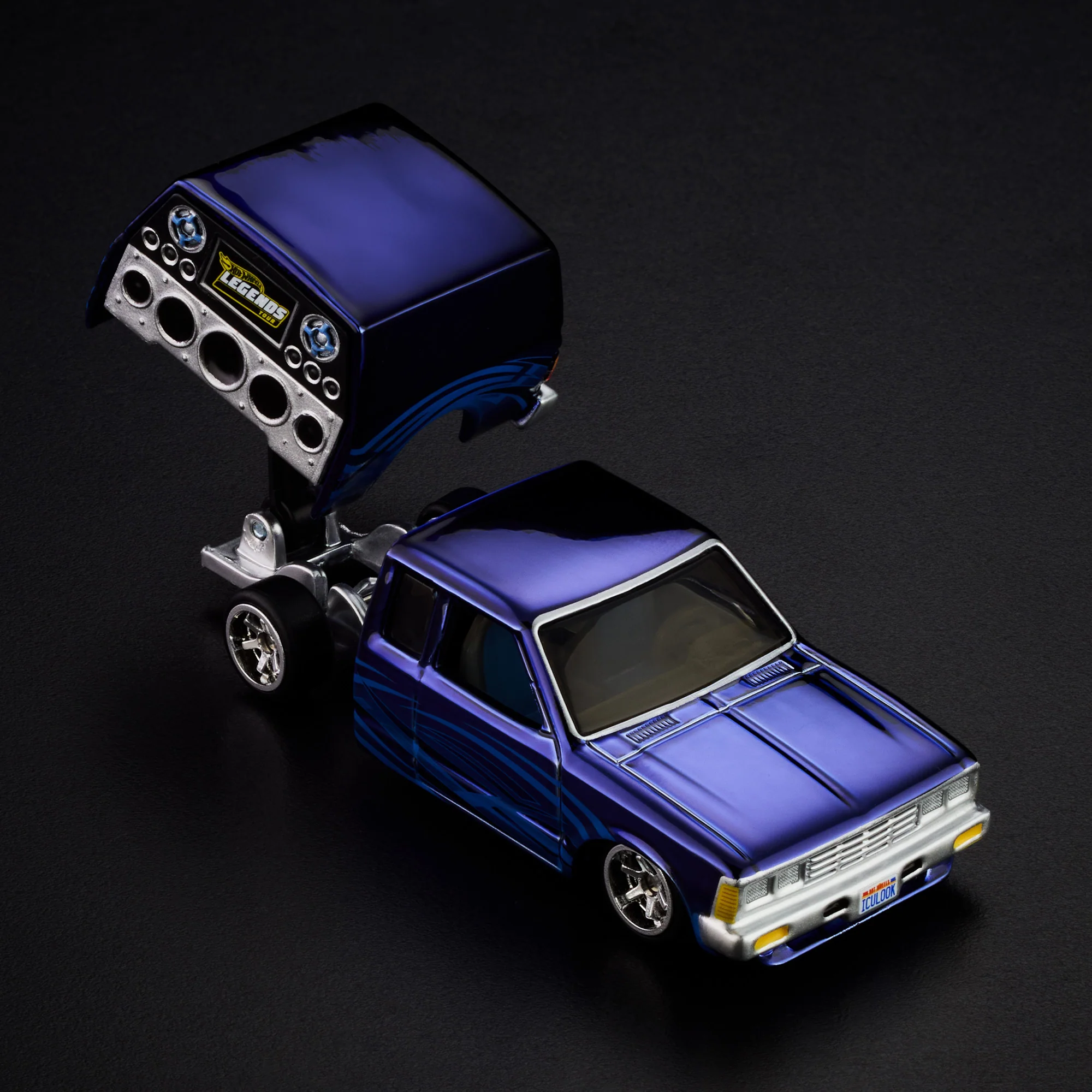 Hot Wheels RLC Exclusive 1986 Nissan 720 King Cab - Image 4
