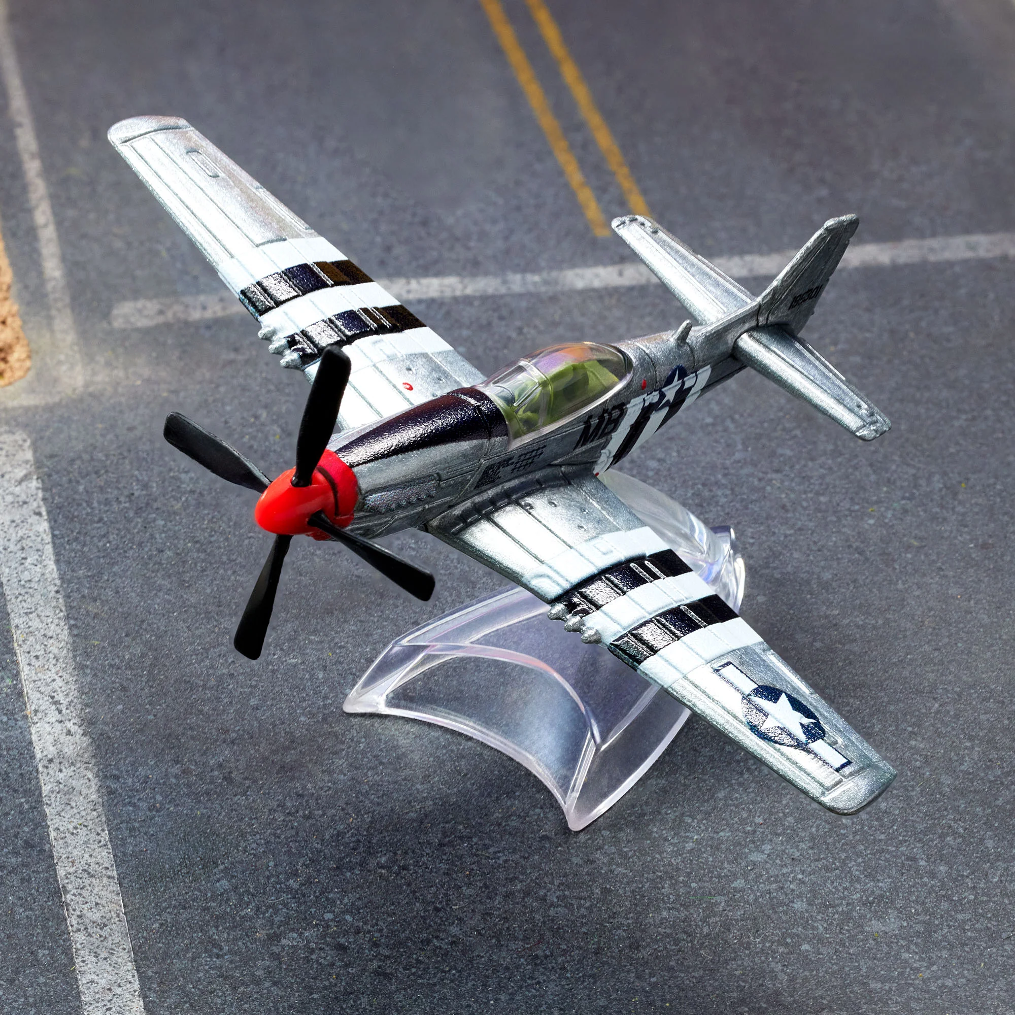 Matchbox North American P-51 Mustang - Image 9