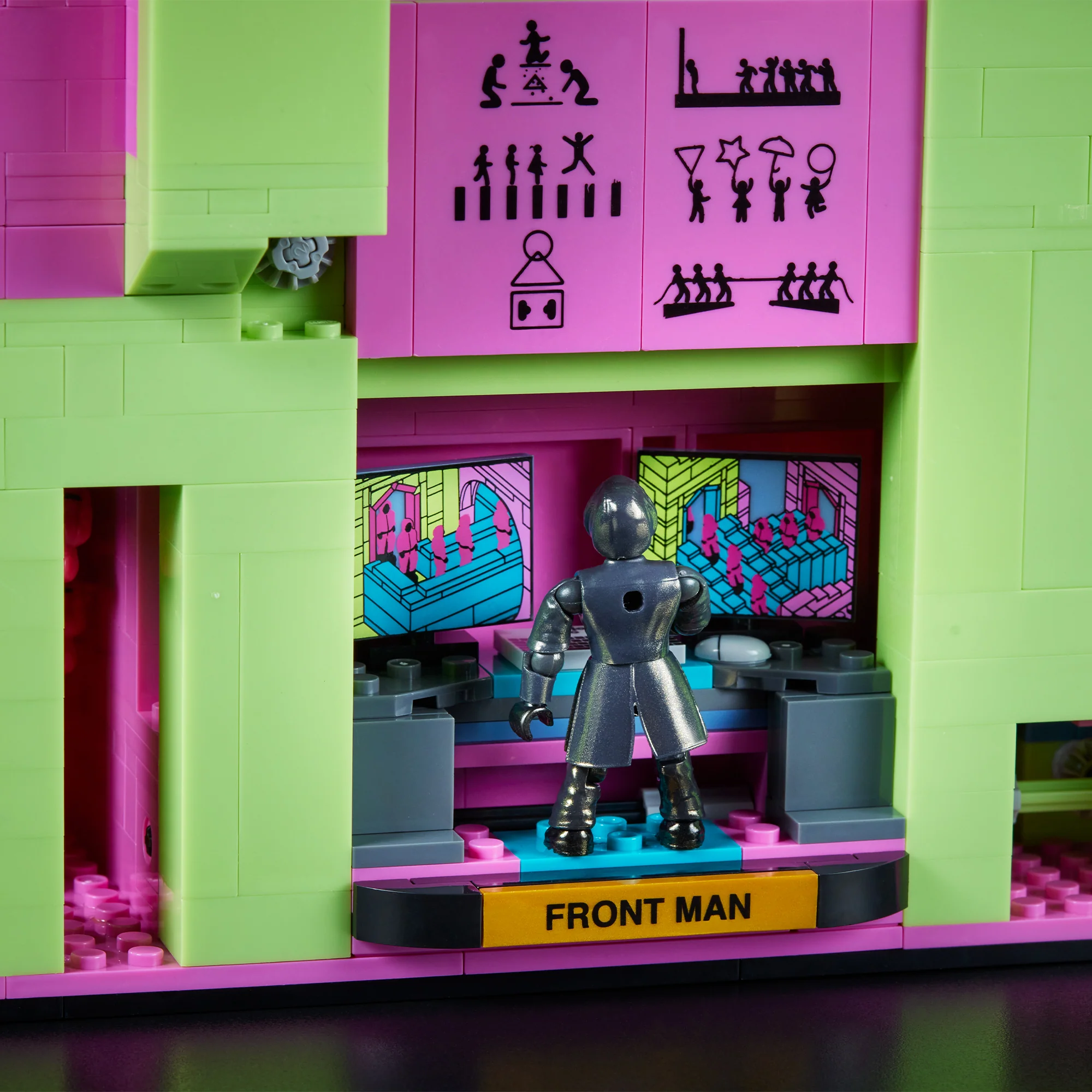 MEGA Squid Game Staircase Collector Building Set - Image 12