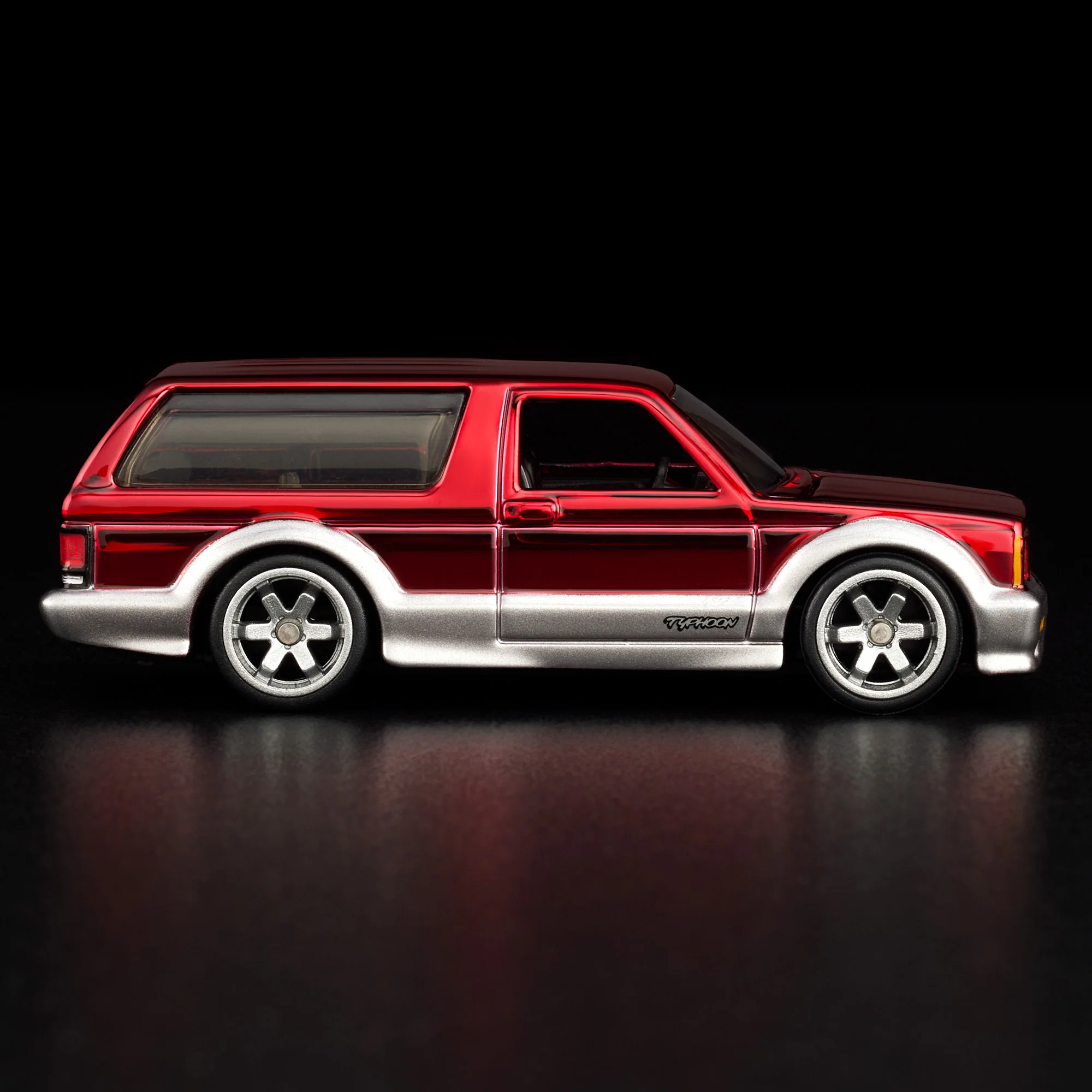 RLC Exclusive 1992 GMC Typhoon - Image 7